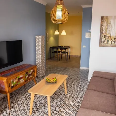 Lovely Tenerife Nearby Airport Apartment